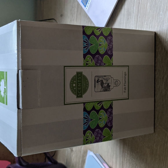 Scentsy Fan Flamingo Mini Warmer: Gently Used - Picture 5 of 5